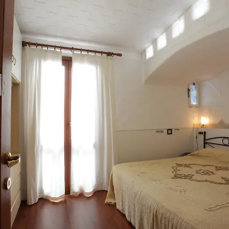 Hbt Flat N. 4 *